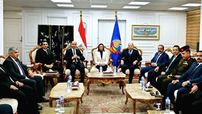 محافظ البحيرة تستقبل التهاني بعيد الميلاد المجيد