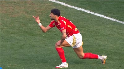 طبيب الأهلي يحدد موعد عودة وسام أبوعلي للمباريات 