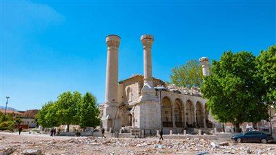 تفسير حلم هدم المسجد وعلاقته بزيادة المشكلات والهموم 