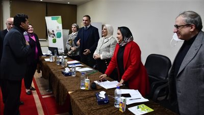 أشرف صبحي يتفقد لجنة تحكيم حاضنة أعمال التكنولوجيا الرياضية MOYS