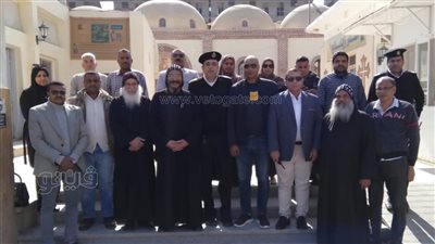 رئيس مدينة أرمنت بالأقصر يزور دير مارجرجس للتهنئة بعيد الميلاد المجيد (صور)