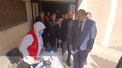 الكشف على 1380 مريضًا ضمن قافلة شاملة بقرية ميت دمسيس في الدقهلية 