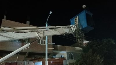 انطلاق حملة لصيانة أعمدة الإنارة بقرى أبو تيج في أسيوط 