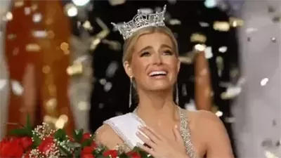 فوز آبي ستوكارد بلقب ملكة جمال أمريكا 