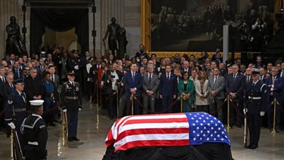 جثمان الرئيس الأمريكي الأسبق كارتر يصل إلى الكونجرس قبل مراسم التشييع