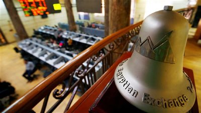 البورصة تواصل تراجعها العنيف بمنتصف التعاملات اليوم 