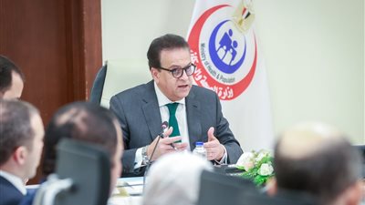وزير الصحة يناقش الخطط التنفيذية خلال عام 2025 ومراجعة صيانة المستشفيات