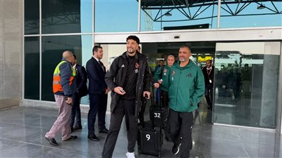 توافد لاعبي الأهلي لمطار القاهرة استعدادًا للسفر إلى كوت ديفوار
