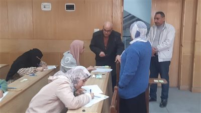 انتظام الامتحانات في ختام الأسبوع الثاني بجامعة دمنهور 