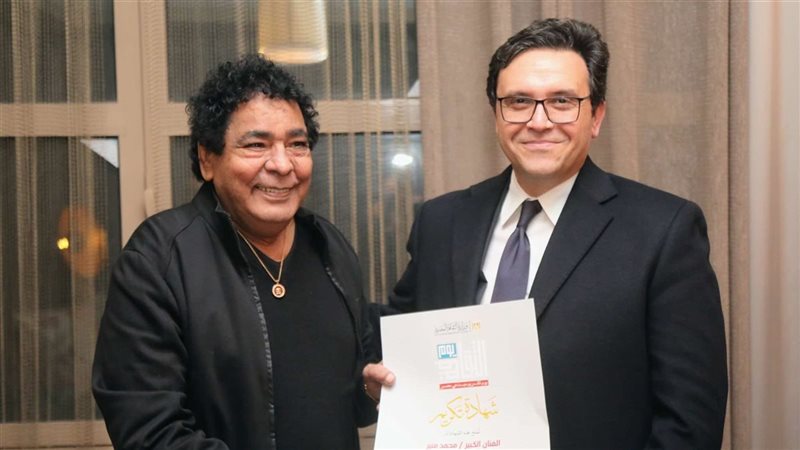 وزير الثقافة يكرم