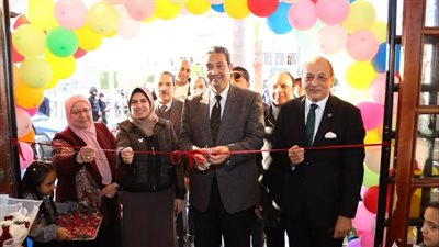 محافظ دمياط يفتتح معرض 