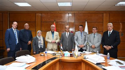 لجنة القيادات بجامعة أسيوط تعقد اجتماعًا لاختيار مديري العموم وأمناء الكليات