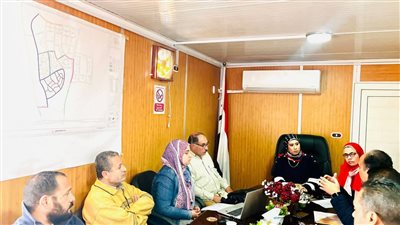 الإسكان تبحث تطوير مرافق مدينة السويس الجديدة