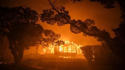 حرائق لوس أنجلوس، هل نحن على أعتاب علامات الساعة.. نيران الغابات ترسل إشارات النهاية الكبرى.. وكيف يفسر الدين الكوارث الطبيعية؟