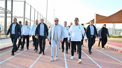 السيسي يتفقد الأكاديمية العسكرية المصرية (صور)