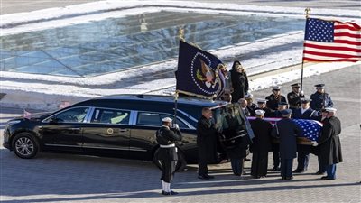 بحضور 4 رؤساء أمريكيين و3 آلاف شخص، تفاصيل جنازة جيمي كارتر في واشنطن (فيديو)