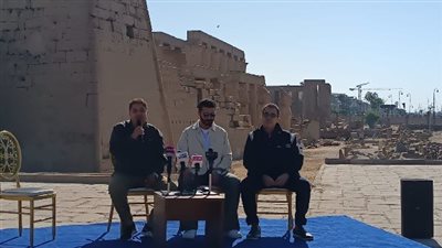 خالد النبوي يوجه رسالة لنجله ويكشف أعماله الجديدة