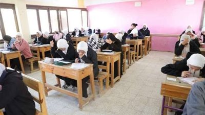 3761 طالبا يؤدون امتحانات صفوف النقل بالوادي الجديد غدًا