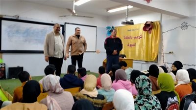 وكيل تعليم دمياط يتابع تنظيم المراجعات المجانية لطلاب الصف الأول والثاني الثانوي 