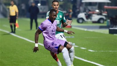 الخلود يفوز على الاتفاق بثلاثية في مباراة مثيرة بالدوري السعودي (فيديو)