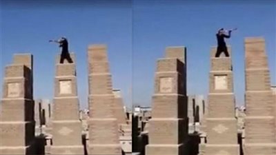 حقيقة إلقاء القبض على شخص ينفخ في بوق وسط المقابر لإيقاظ الموتى (فيديو)