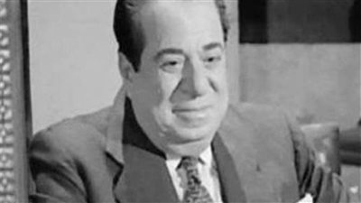 رحل أمام الكاميرا، محطات فى حياة الفنان الراحل حسين رياض 