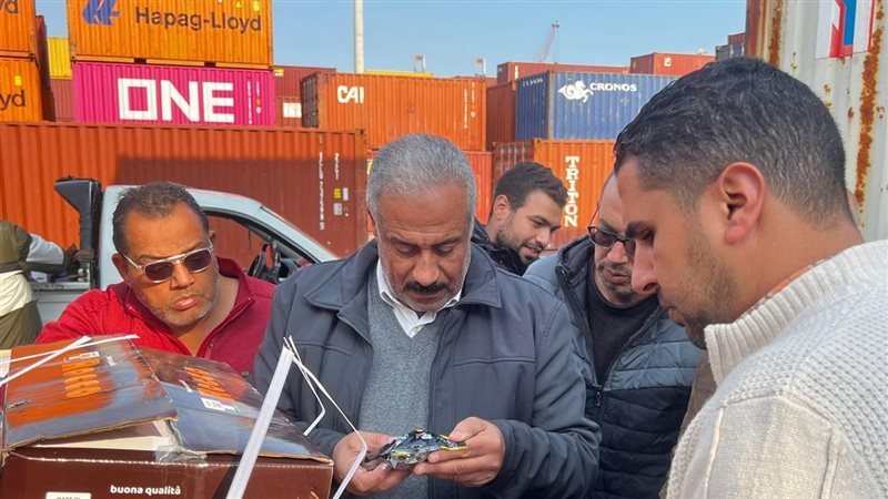 استمرار العمل بفروع