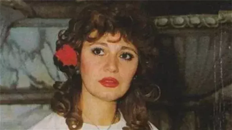 الفنانة مديحة كامل