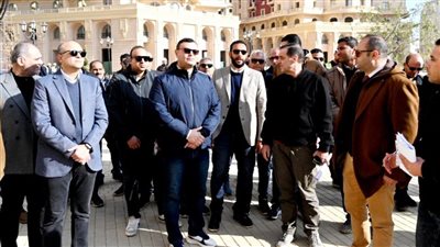 وزير الإسكان يتفقد سير العمل بالحي السكني الخامس بالعاصمة الإدارية 