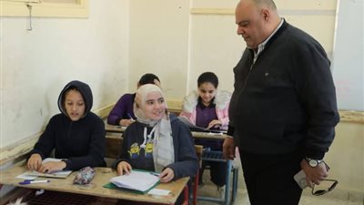 40 ألف طالب يؤدون الامتحانات بـ356 مدرسة بالوادى الجديد