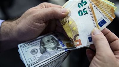 سعر اليورو أمام الدولار في البنوك المصرية اليوم الأحد 