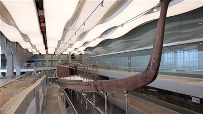 أول صور لـ مراكب الشمس في مقرها الجديد بالمتحف المصري الكبير 