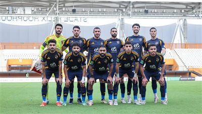 كولر ولاعبو الأهلي يتوجهون لتحية جماهير الأهلي بملعب فيليكس هوفويت (فيديو)