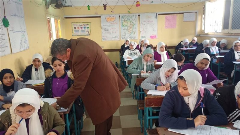 طالبات، فيتو