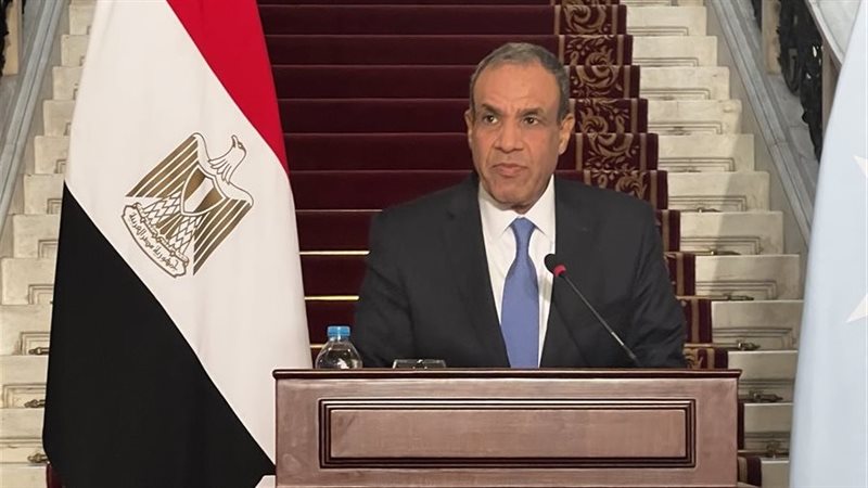 الدكتور بدر عبد العاطى