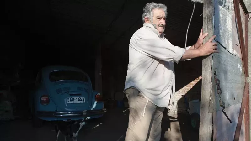 خوسيه موخيكا، فيتو