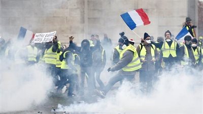 احتجاجات بالعاصمة الفرنسية وإصابة شخصين | فيديو