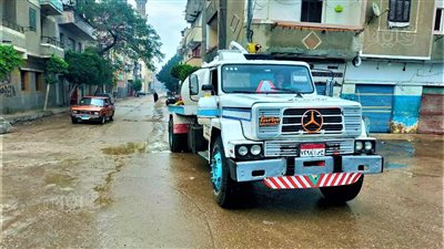 محافظ الغربية يتابع كسح مياه الأمطار من الشوارع