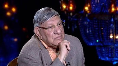 مفيد فوزي مهاجما دينا الشربيني: لو بنتي كنت ضربتها | فيديو