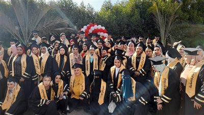 الاحتفال بتخريج ٧٣ من الحاصلين على ماجستير القانون بجامعة بنها | صور