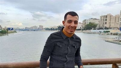 شهامة شاب أنقذ فتاة من الغرق بالمنصورة وفقد كل متعلقاته | فيديو وصور