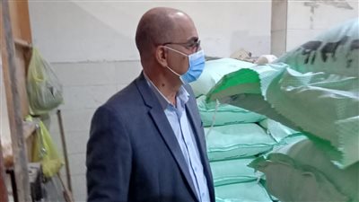 حملة تموينية تحبط ترويج 31 جوال دقيق مدعم بالسوق السوداء 