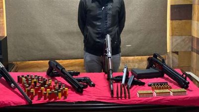 سقوط اثنين من العناصر الإجرامية للاتجار فى الأسلحة النارية والذخائر