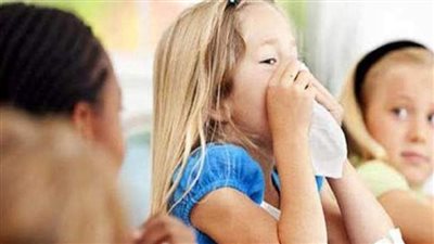 كيف تحمين طفلك من التقلبات الجوية في المدارس؟