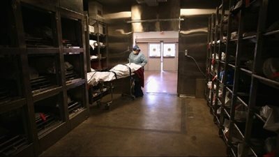 رجل هندي يمضي ليلة في المشرحة وهو على قيد الحياة