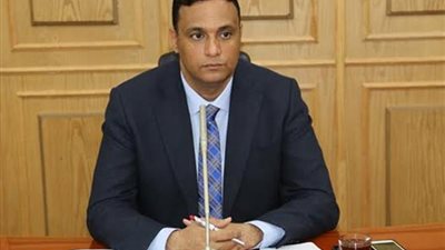 محافظ الدقهلية يوجه باستخراج تصريح دفن مدرس توفي بطابور الصباح 