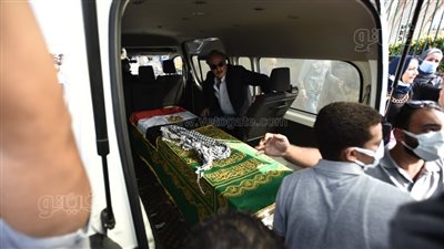 لحظة تشييع جثمان سهير البابلي من مسجد الشرطة | فيديو وصور 