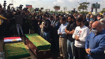 مشاهد من جنازة الفنانة سهير البابلي.. أشرف زكي ورجاء حسين أبرز الحضور | فيديو وصور