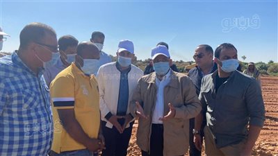 للمرة الثانية.. جولة وزير التنمية ومحافظ أسوان لمتابعة احتواء تداعيات السيول |صور