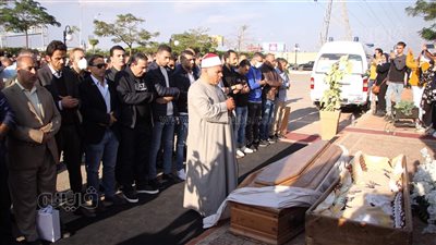 شاهد| أداء صلاة الجنازة على الإعلامية أسماء مصطفى